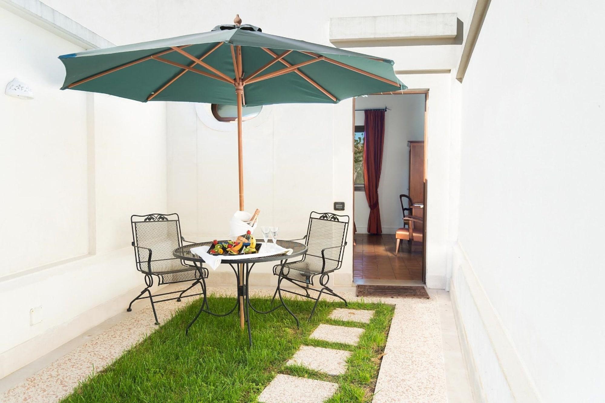 Hotel Terranobile Metaresort Bari Exterior photo